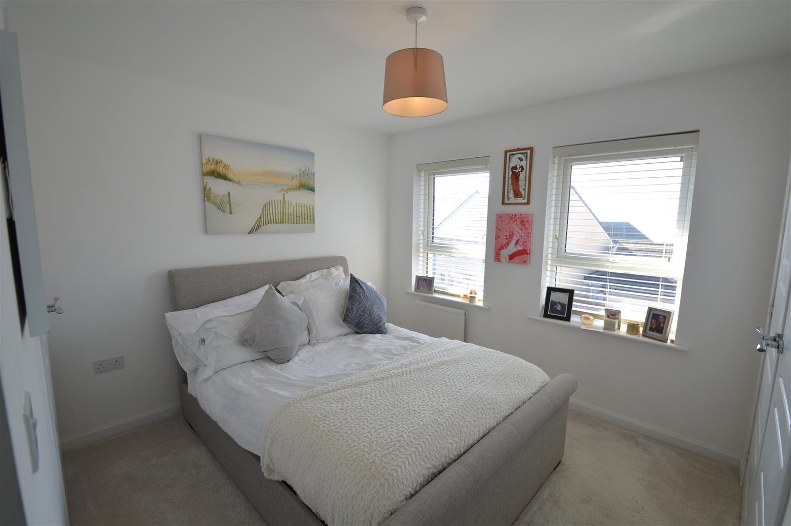 42 Crompton Way, Ogmore by Sea, CF32 0QF